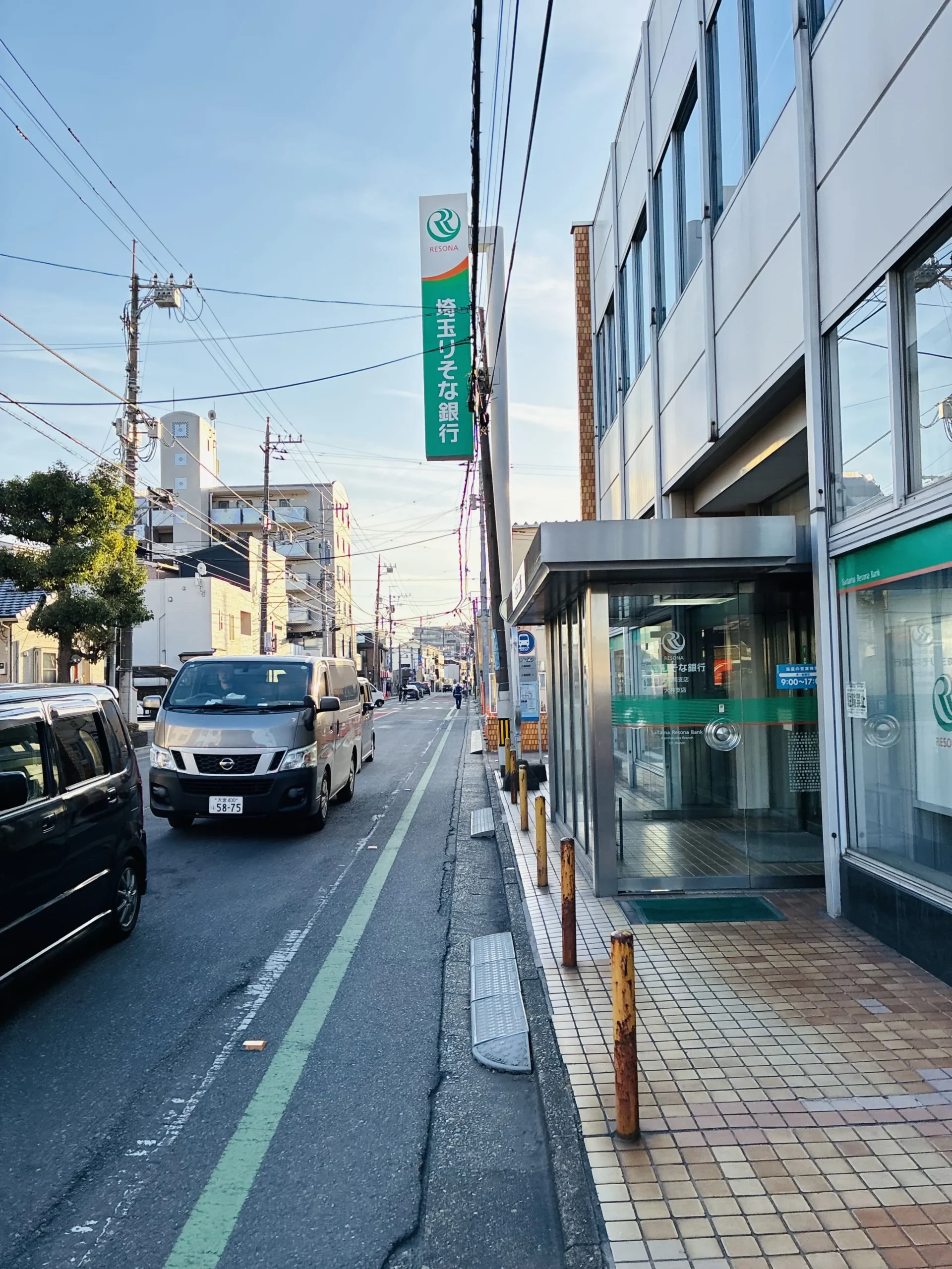 りそな銀行を通り過ぎ更に6分程直進します。