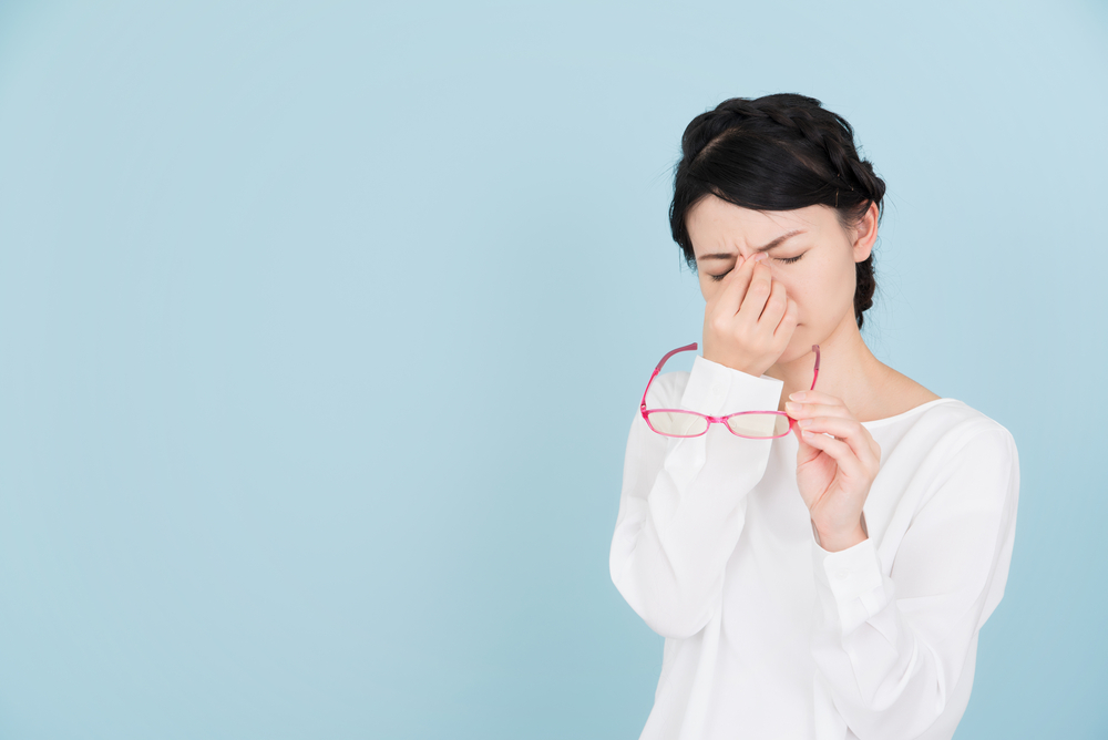 眼精疲労は整体で軽減できる？自分でできる対策も紹介