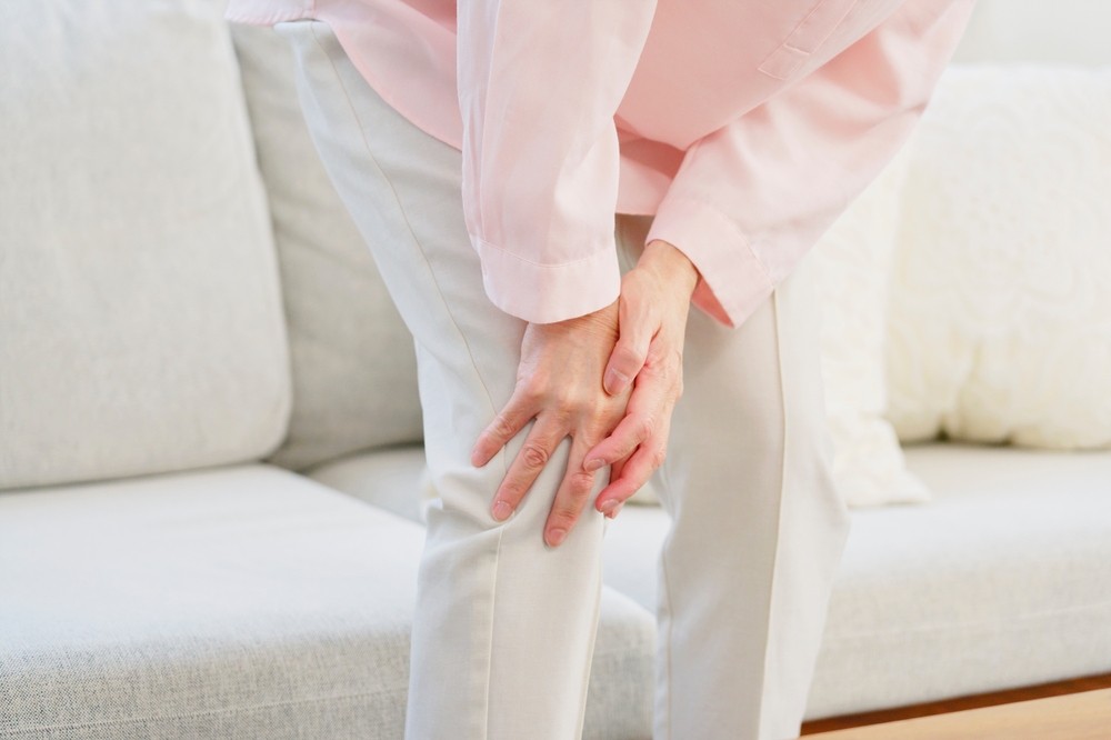 膝の外側が痛い主な原因