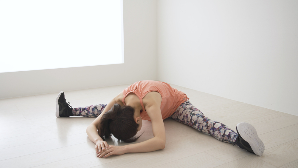 股関節のつまりを改善するためのストレッチ