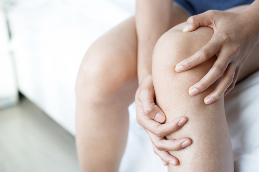 膝がカクカクするときの具体的な症状