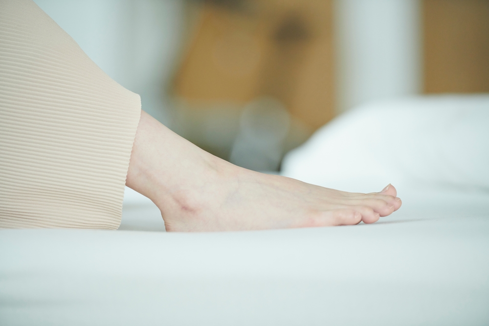寝指とは？足の小指が曲がる原因と対処法を紹介