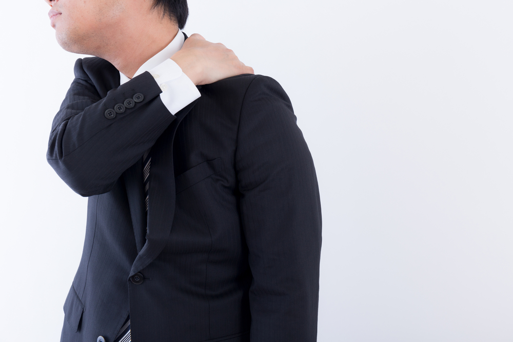 冷房が肩こりを引き起こす理由