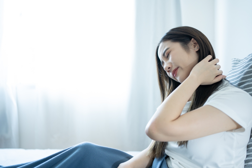 寝違えたときの寝る姿勢とは？対処法や予防策を解説