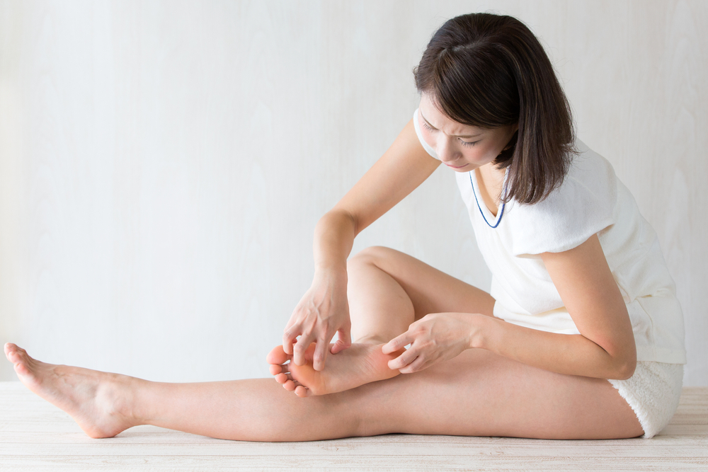 土踏まずが痛い原因は「足底腱膜炎」