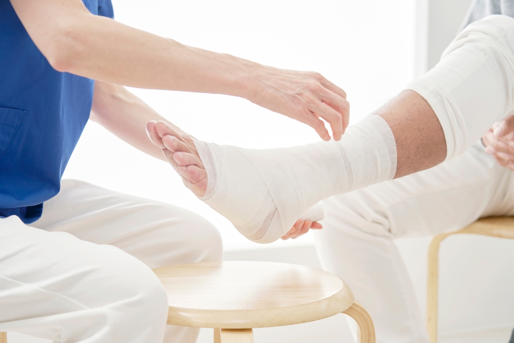 捻挫の応急措置