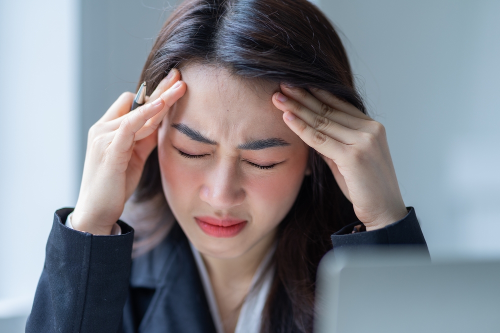 おでこ周辺の頭痛1|緊張型頭痛