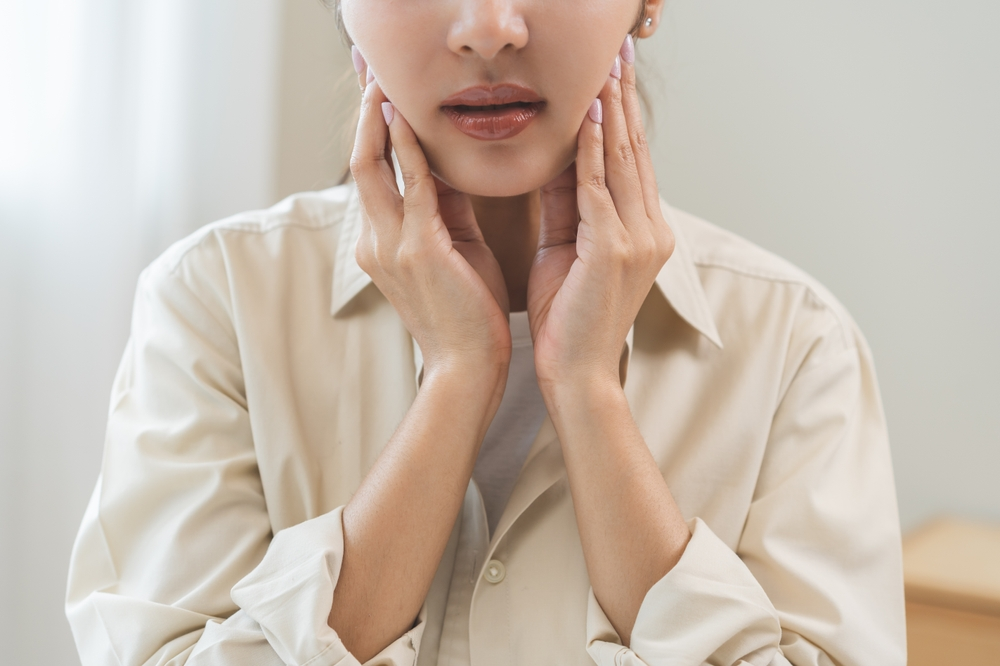 顎関節症の女性
