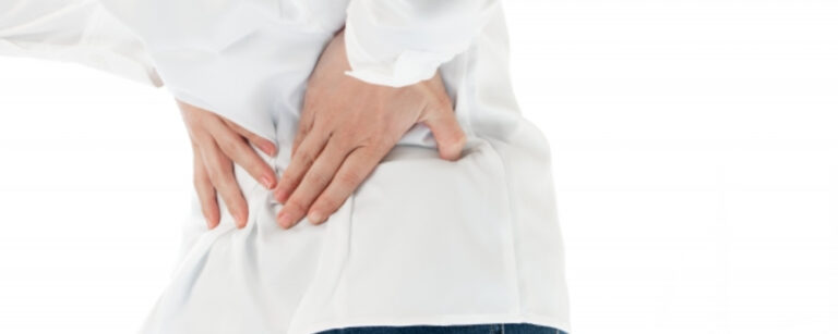 反り腰とは？原因や体に起こり得る影響