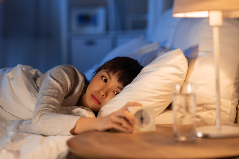 眠りが浅い人の特徴を3つ紹介！朝までぐっすり寝る方法や睡眠の質を高める方法について