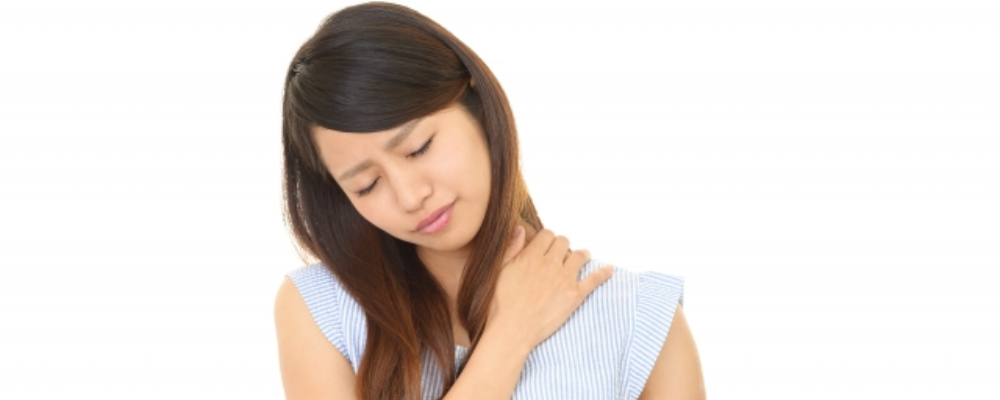 首を寝違えてしまった場合の治し方は？原因や痛みがあるときの対処法