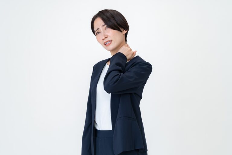 首こりの症状をチェック！首こりの改善策を7つ紹介