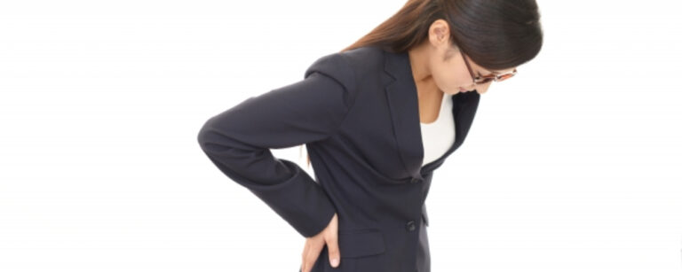 背中のストレッチ｜痛みや違和感があるときにおすすめの方法4選